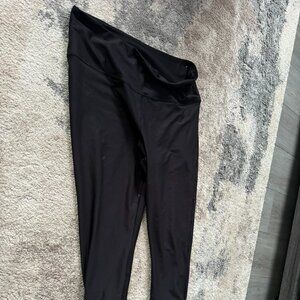 Women's Old Navy active black leggings size XL